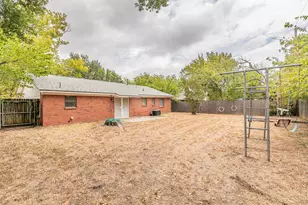 7412 Meadowcrest Dr, Fort Worth, TX 76112 - Photo 34