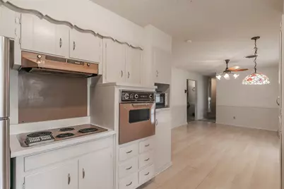 7412 Meadowcrest Drive, Fort Worth, TX 76112 - Photo 6