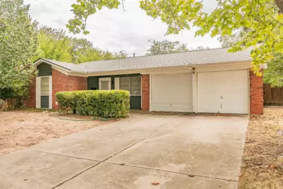 7412 Meadowcrest Drive, Fort Worth, TX 76112 - Photo 2