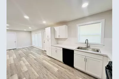 2116 Pinecrest Drive, Tyler, TX 75701 - Photo 2