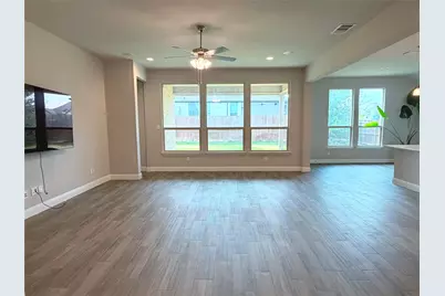 1113 Whispering Hill Drive, Mansfield, TX 76063 - Photo 6
