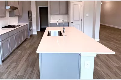 1113 Whispering Hill Drive, Mansfield, TX 76063 - Photo 4