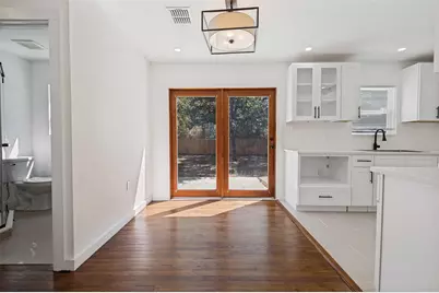 412 E 8th Street, Irving, TX 75060 - Photo 8