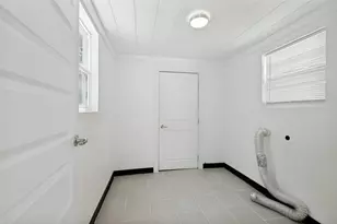 412 E 8th St, Irving, TX 75060 - Photo 20