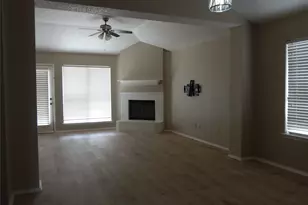 6009 Castanada Dr, Arlington, TX 76018 - Photo 4