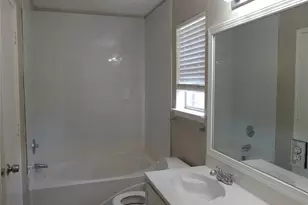 6009 Castanada Dr, Arlington, TX 76018 - Photo 8