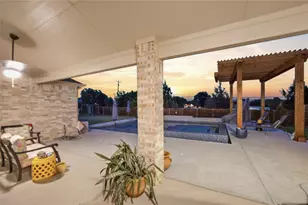 330 Penrose Dr, Ovilla, TX 75154 - Photo 8