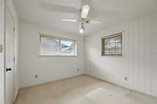 9719 Amberley Dr, Dallas, TX 75243 - Photo 4