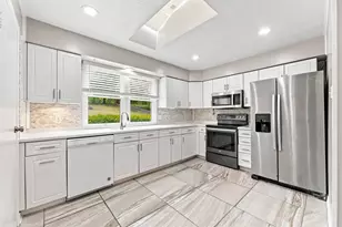 6049 W Red Bird Ln, Dallas, TX 75236 - Photo 8