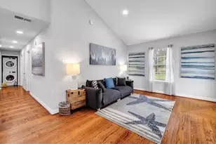 1718 Ripley St, Dallas, TX 75204 - Photo 2