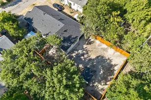 1007 Winston St, Dallas, TX 75208 - Photo 32
