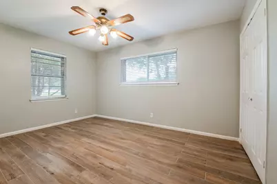 1533 E Springcrest Circle, Lancaster, TX 75134 - Photo 18