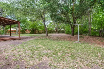 1533 E Springcrest Circle, Lancaster, TX 75134 - Photo 24
