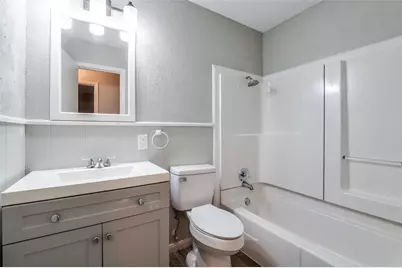 1533 E Springcrest Circle, Lancaster, TX 75134 - Photo 22