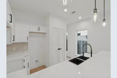 2208 Dyson Street, Dallas, TX 75215 - Photo 12