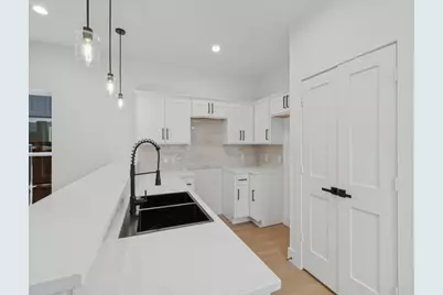 2206 Dyson Street, Dallas, TX 75215 - Photo 10