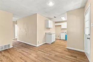702 Jonathan Ln, Arlington, TX 76010 - Photo 10