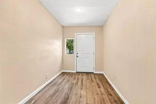 702 Jonathan Ln, Arlington, TX 76010 - Photo 4