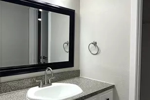 4653 Country Creek Dr, Dallas, TX 75236 - Photo 18
