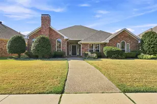 2416 Redfield Dr, Plano, TX 75025 - Photo 2