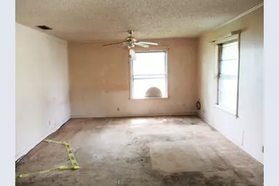 241 E Main Street, Van, TX 75790 - Photo 6