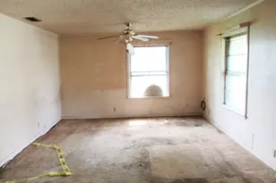 241 E Main St, Van, TX 75790 - Photo 6