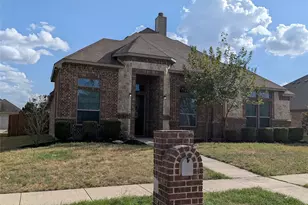 408 Vly Rdg Dr, Red Oak, TX 75154 - Photo 2