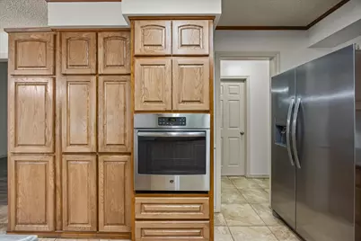 1812 N Cypress Avenue, Stephenville, TX 76401 - Photo 8