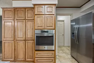 1812 N Cypress Ave, Stephenville, TX 76401 - Photo 8