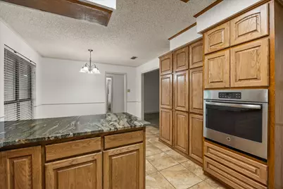1812 N Cypress Avenue, Stephenville, TX 76401 - Photo 6