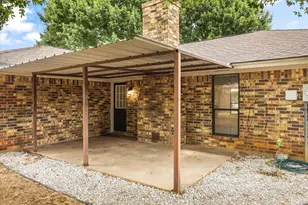 1812 N Cypress Ave, Stephenville, TX 76401 - Photo 24