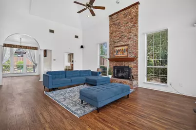 9117 Lakepointe Avenue, Rowlett, TX 75088 - Photo 2