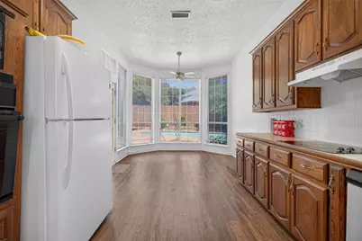 9117 Lakepointe Avenue, Rowlett, TX 75088 - Photo 8