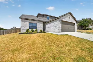 176 Bandana Cir, Newark, TX 76071 - Photo 2