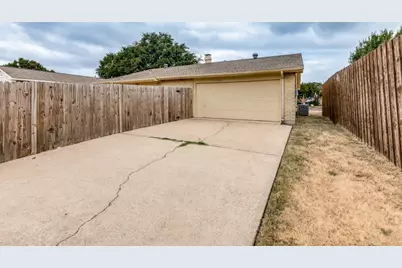 2922 Fair Meadow Drive, Garland, TX 75044 - Photo 24