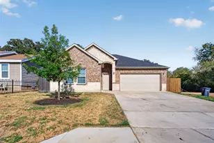2517 Donalee St, Fort Worth, TX 76105 - Photo 1