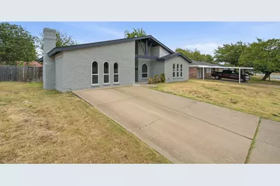 912 Kelley Drive, Everman, TX 76140 - Photo 2