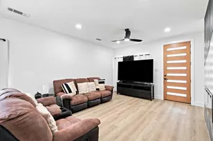 1535 Caldwell St, Dallas, TX 75223 - Photo 10