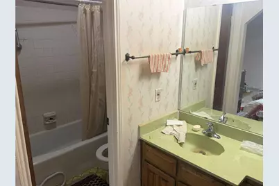 1002 Shana Court, Arlington, TX 76014 - Photo 6