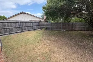 1002 Shana Ct, Arlington, TX 76014 - Photo 16