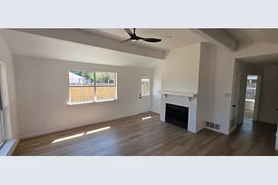 414 Valley Mills Drive, Arlington, TX 76018 - Photo 2