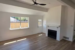 414 Valley Mills Dr, Arlington, TX 76018 - Photo 2