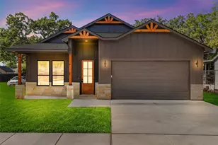 4918 Sunshine Dr, Fort Worth, TX 76105 - Photo 2