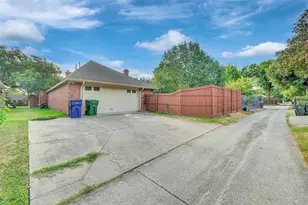2105 Rolling Oak Ln, Garland, TX 75044 - Photo 40