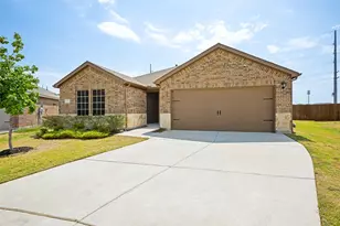 1104 Saddlehorn Dr, Denton, TX 76207 - Photo 2