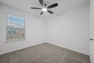 1104 Saddlehorn Dr, Denton, TX 76207 - Photo 18