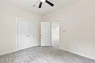 1244 E Mulkey St, Fort Worth, TX 76104 - Photo 18