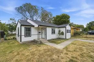 1244 E Mulkey St, Fort Worth, TX 76104 - Photo 2