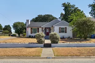 2122 Berwick Ave, Dallas, TX 75203 - Photo 1