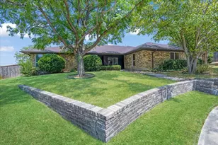2149 Willow Pl, Carrollton, TX 75006 - Photo 2
